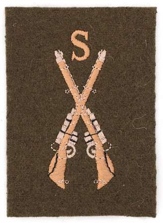 Снайпер. BRITISH ARMY Brigade of Guards No2 Dress Uniform Sniper Badge NEW AND UNUSED